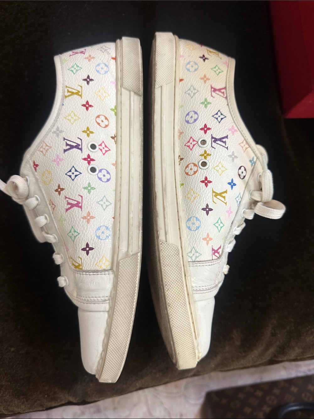 Authentic Louis Vuitton white sneakers with multicolor LV - Picture 2 of 8